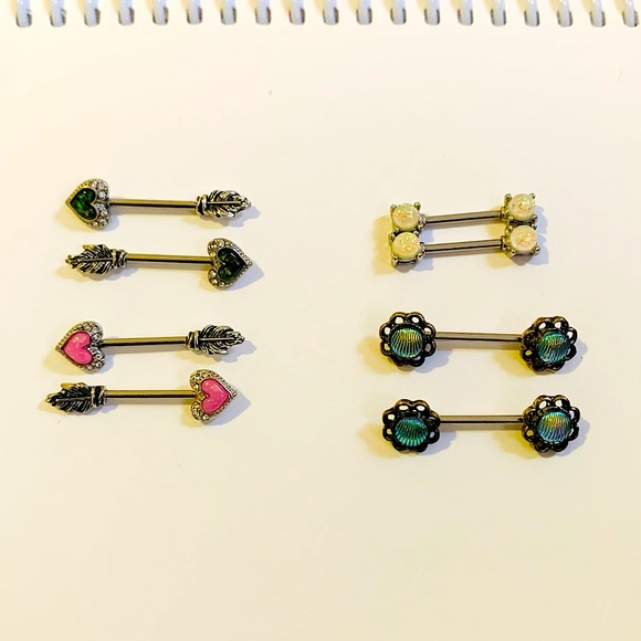 PC#101 Nipple Piercing - Picture 1 of 1